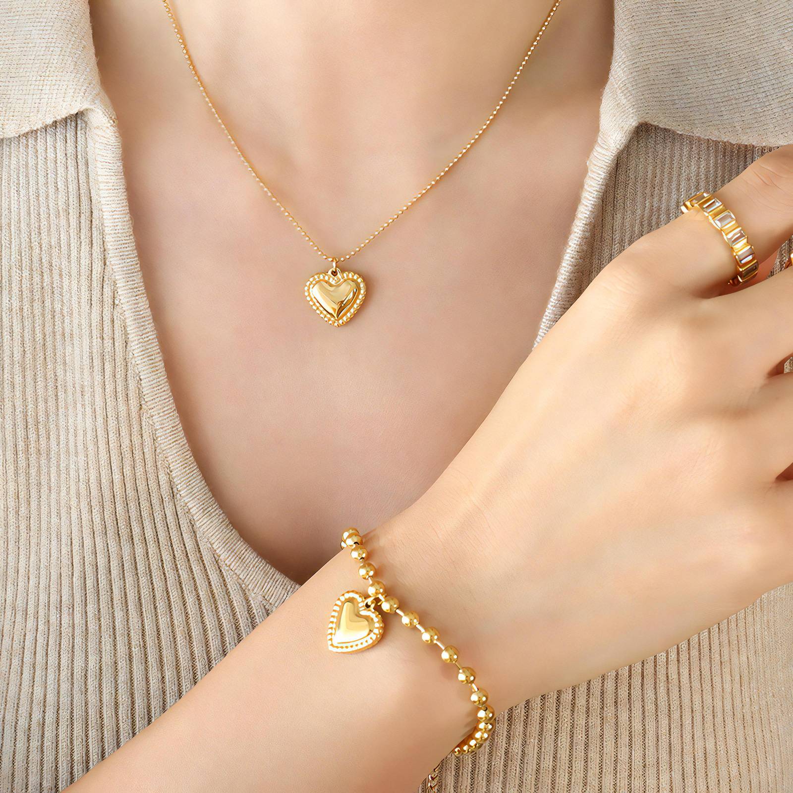 Gold Plated Stainless Steel Heart Charm Necklace for Girls (DZ18466)