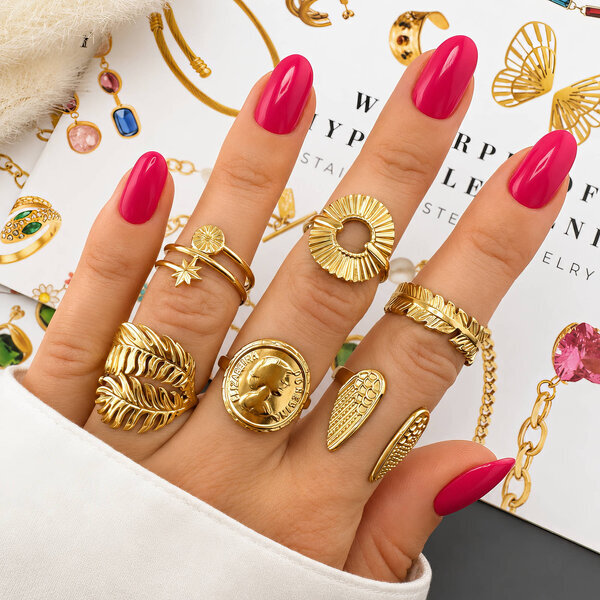 "Flowers" Ring, 18K Gold Plated Steel