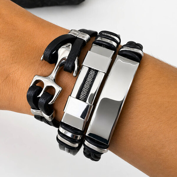 Engraving-ready Men's Leather Bracelet - Prime Code