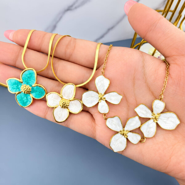 "Flower" PVD Gold-Plated Steel Necklace - Intensity