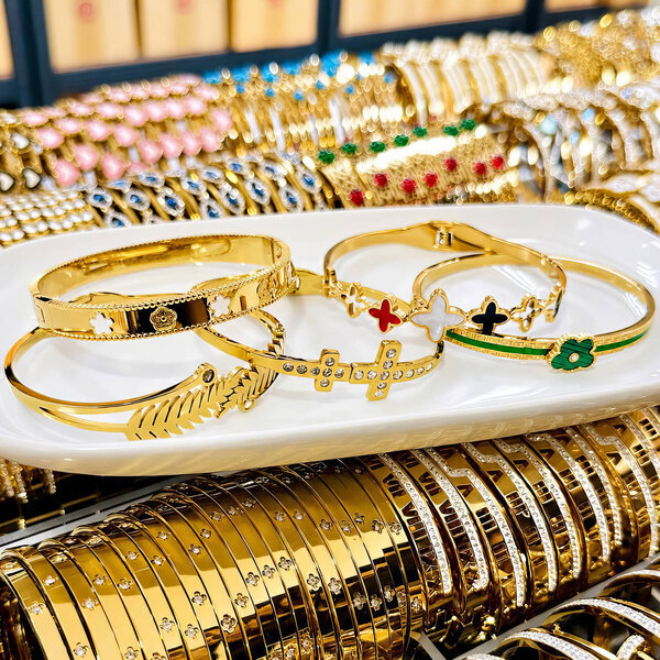 "Flower Meadow" PVD Gold-Plated Steel Bracelet - Intensity